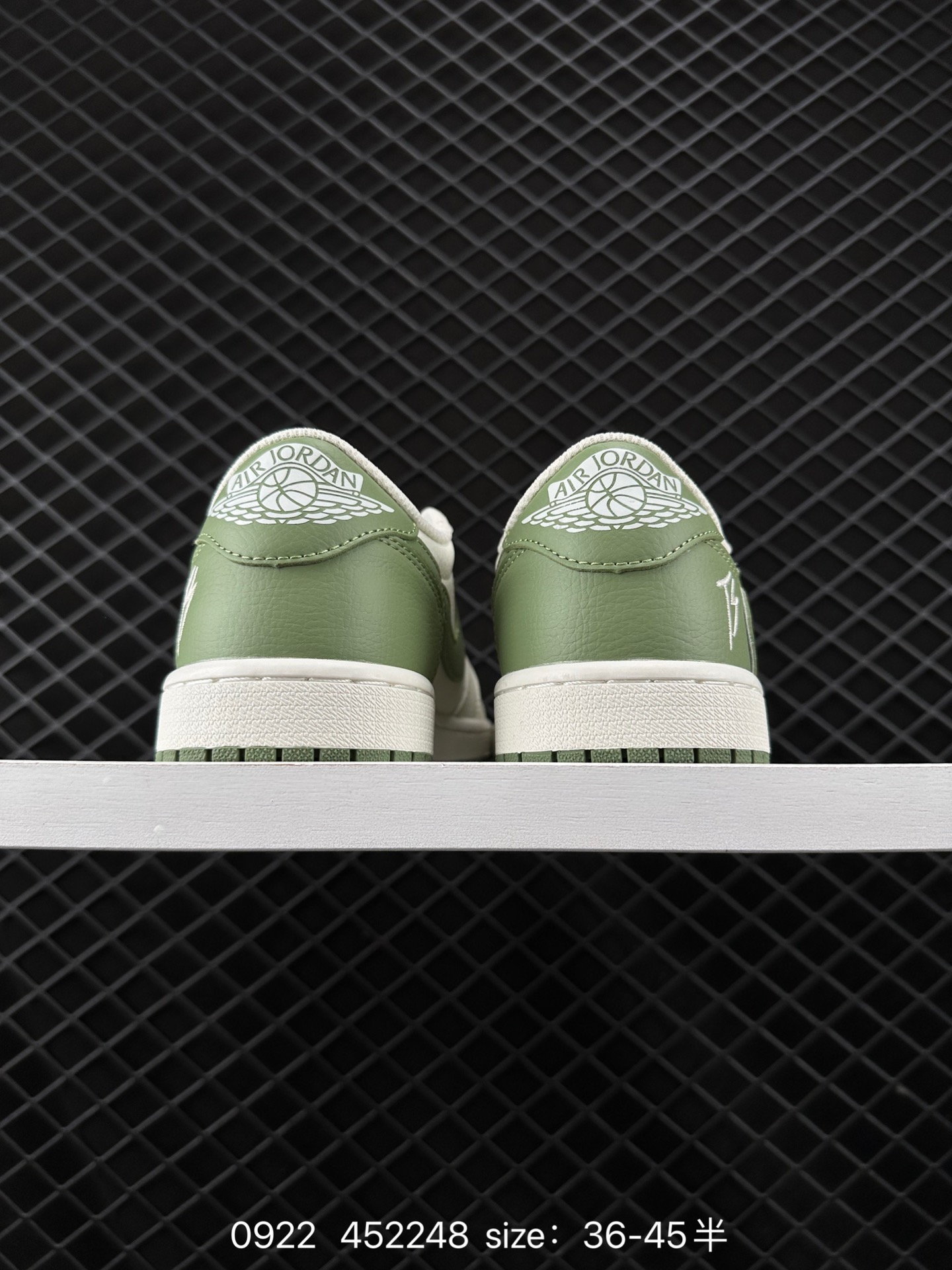 Travis Scott x Air Jordan 1 ” Reverse Mocha “